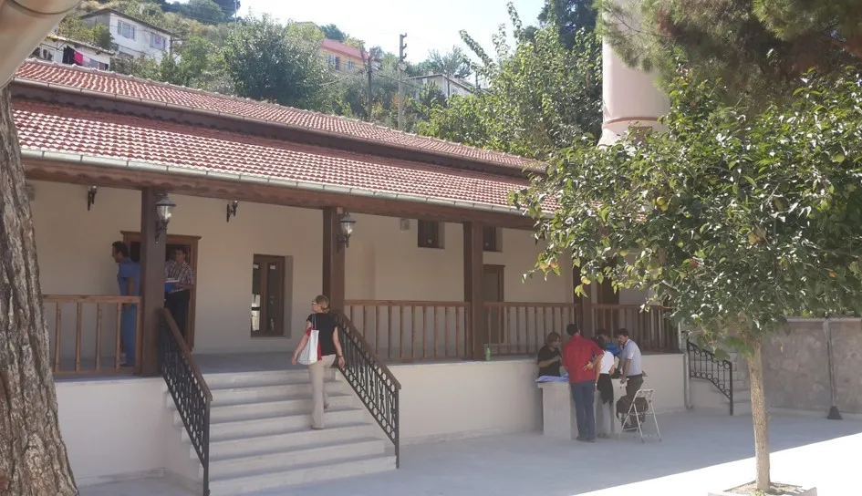 MANİSA MERKEZ HAKİBABA MESCİDİ 2013-2014 YILI RESTORASYONU VE ÇEVRE DÜZENLEME İŞİ